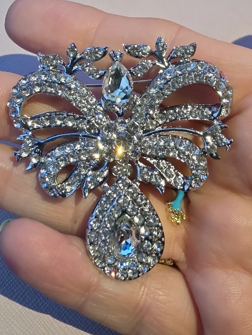 A79- Crystal Statement Brooch - Silver Clear Rhinestone Floral